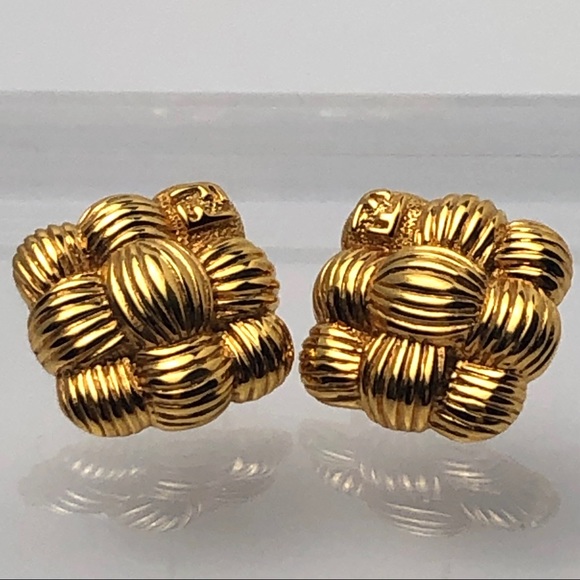 VTG 80s FENDI ETRUSCAN BASKETWEAVE LOGO EARRINGS - Picture 6 of 10